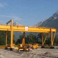 青島起重、起重機(jī)械、起重機(jī)、MH電動葫蘆門式起重機(jī)